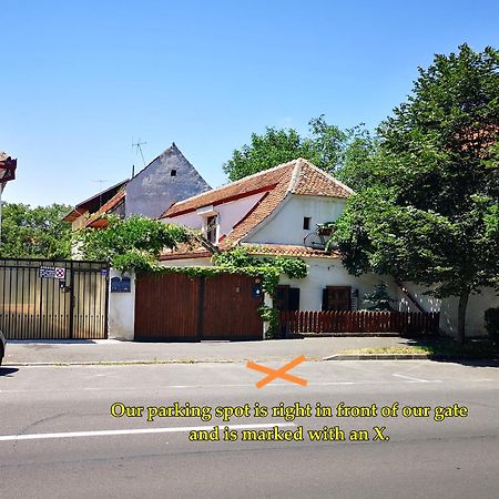 Bike House - 250-Year-Old Restored House In A Quiet Area Brasov Exterior photo